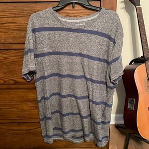 Old Navy T-Shirt